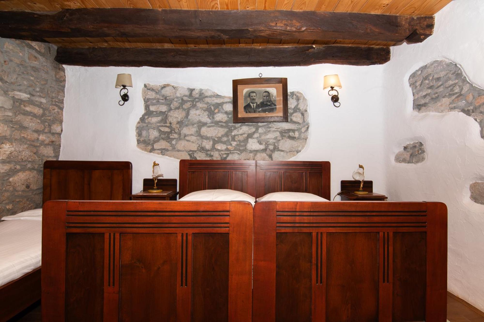 Apartments Valentinus 1800 Sežana Dış mekan fotoğraf