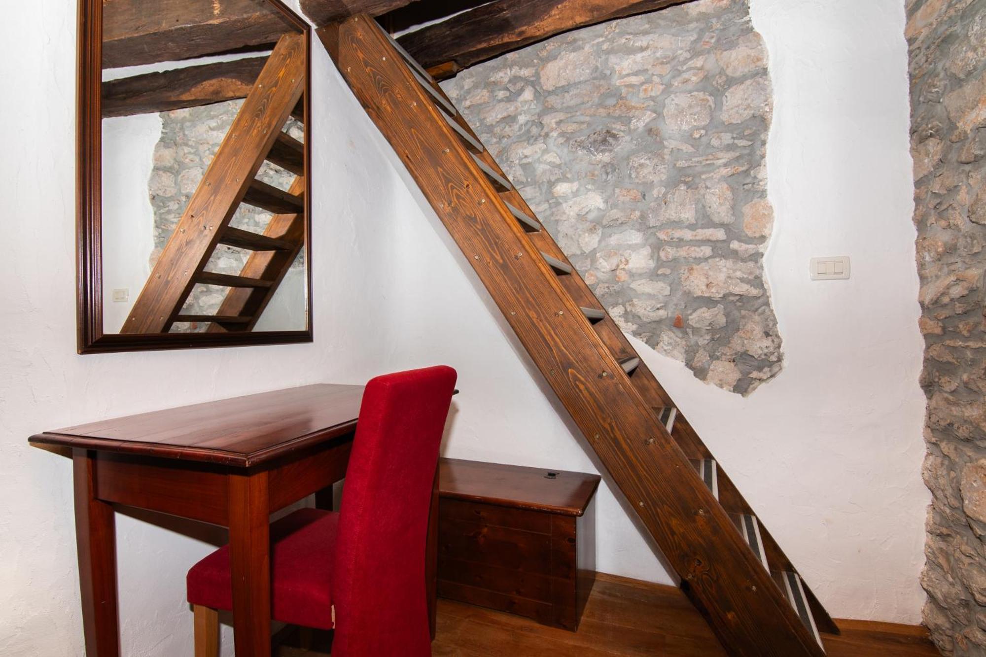 Apartments Valentinus 1800 Sežana Dış mekan fotoğraf