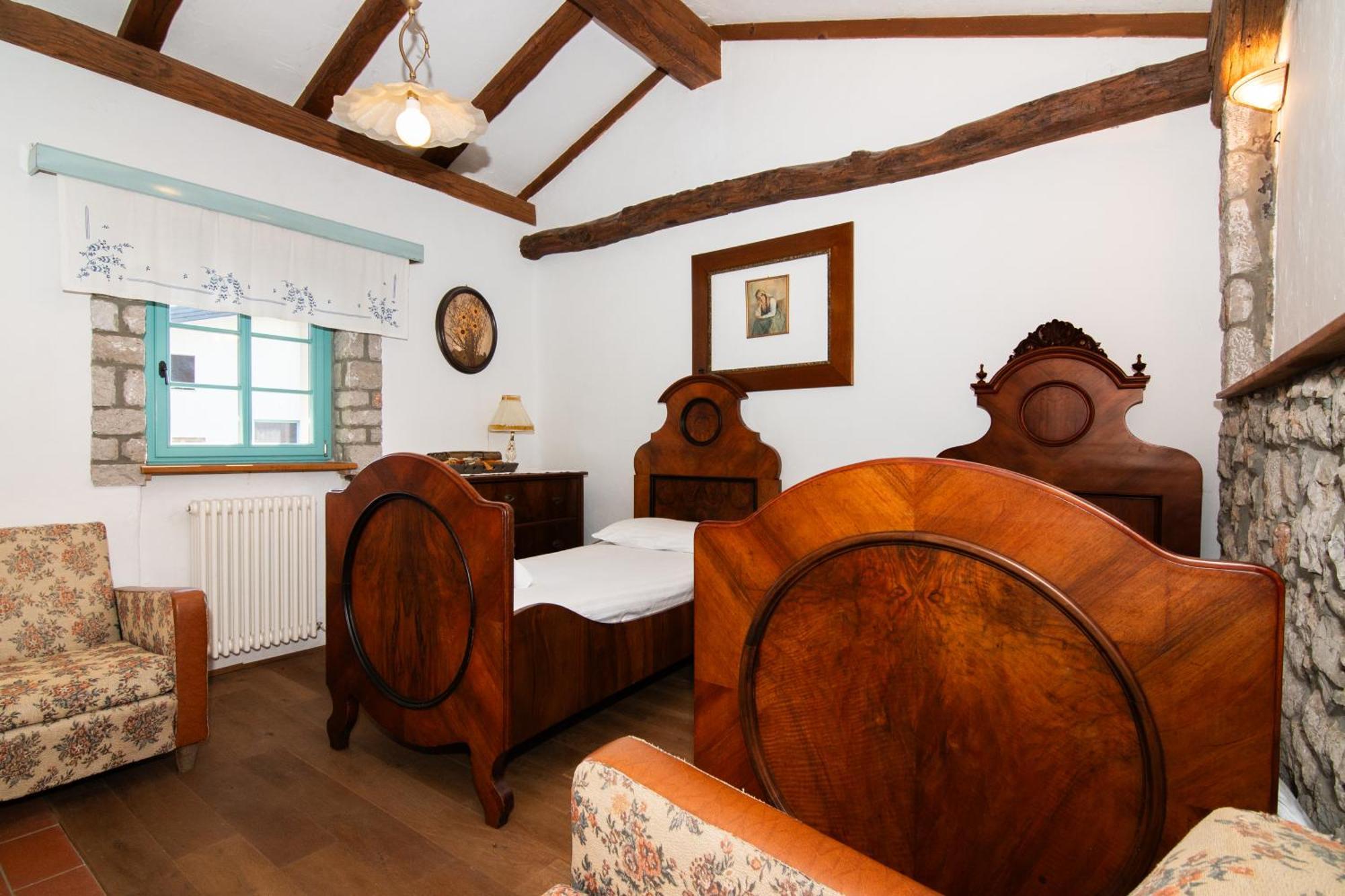 Apartments Valentinus 1800 Sežana Dış mekan fotoğraf