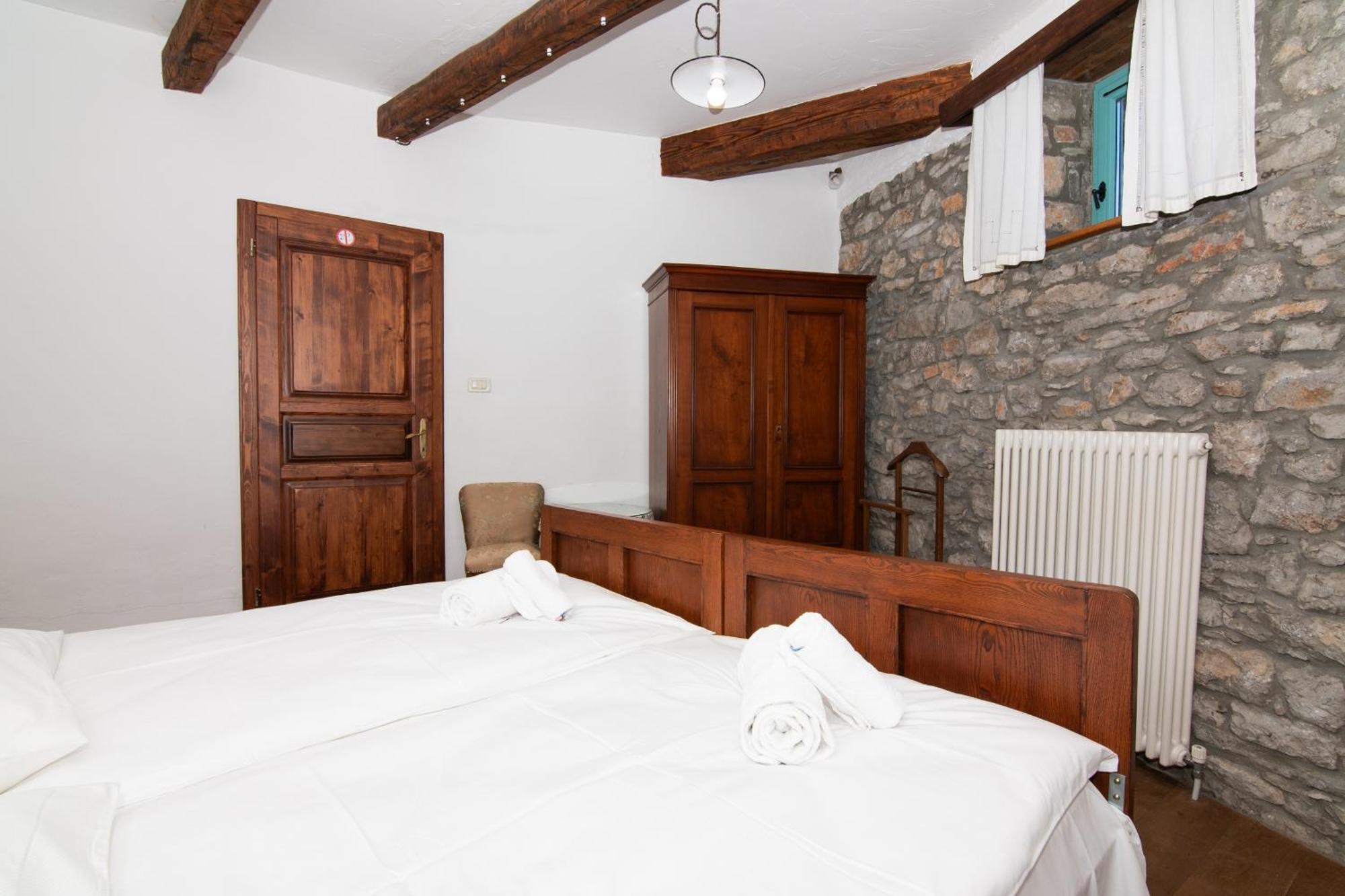 Apartments Valentinus 1800 Sežana Dış mekan fotoğraf