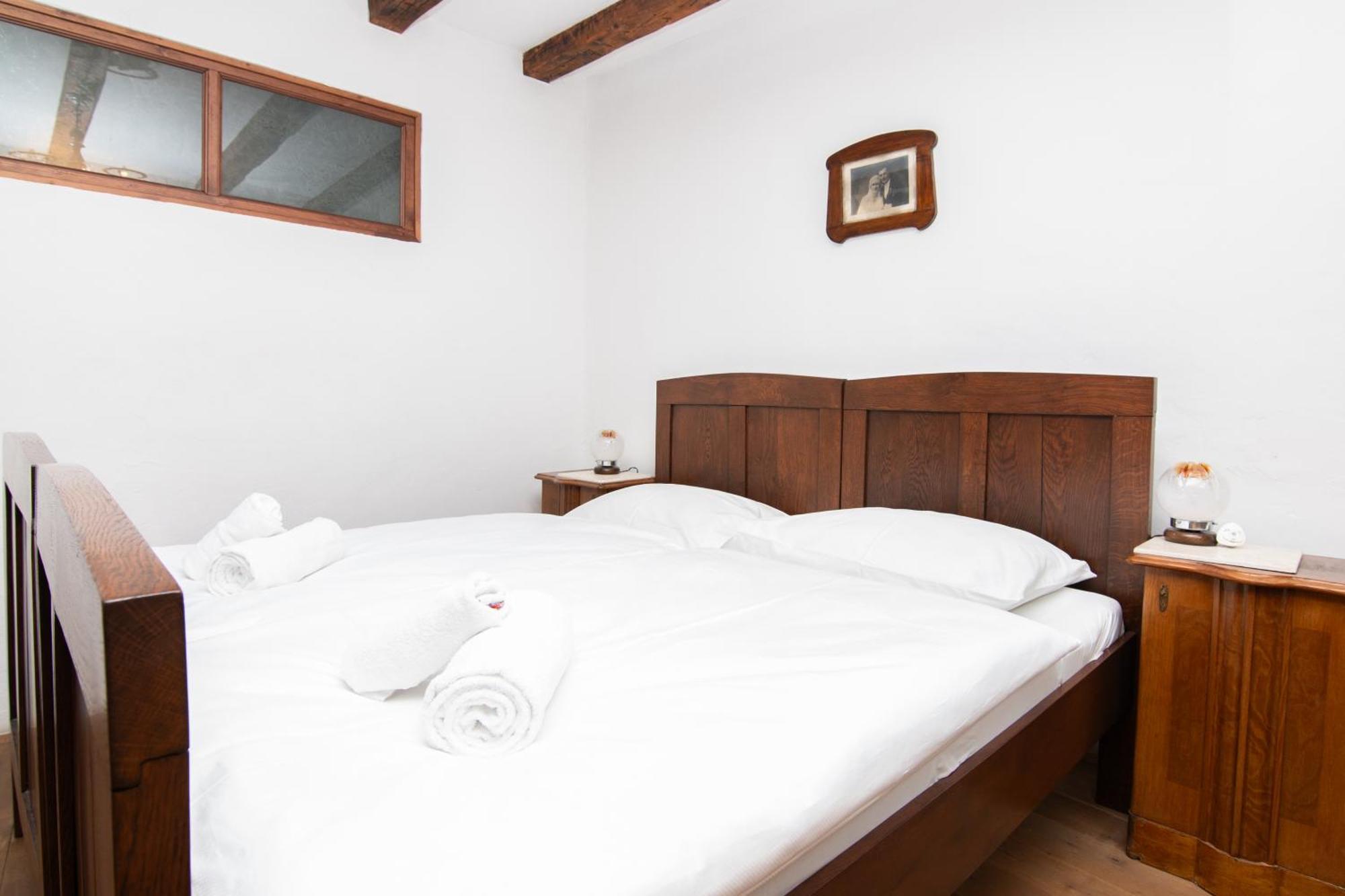 Apartments Valentinus 1800 Sežana Dış mekan fotoğraf