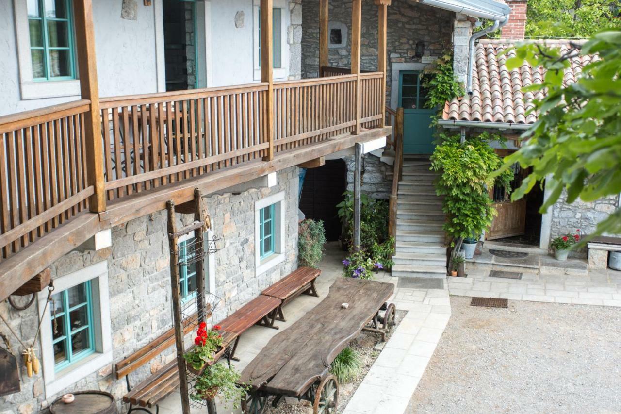 Apartments Valentinus 1800 Sežana Dış mekan fotoğraf